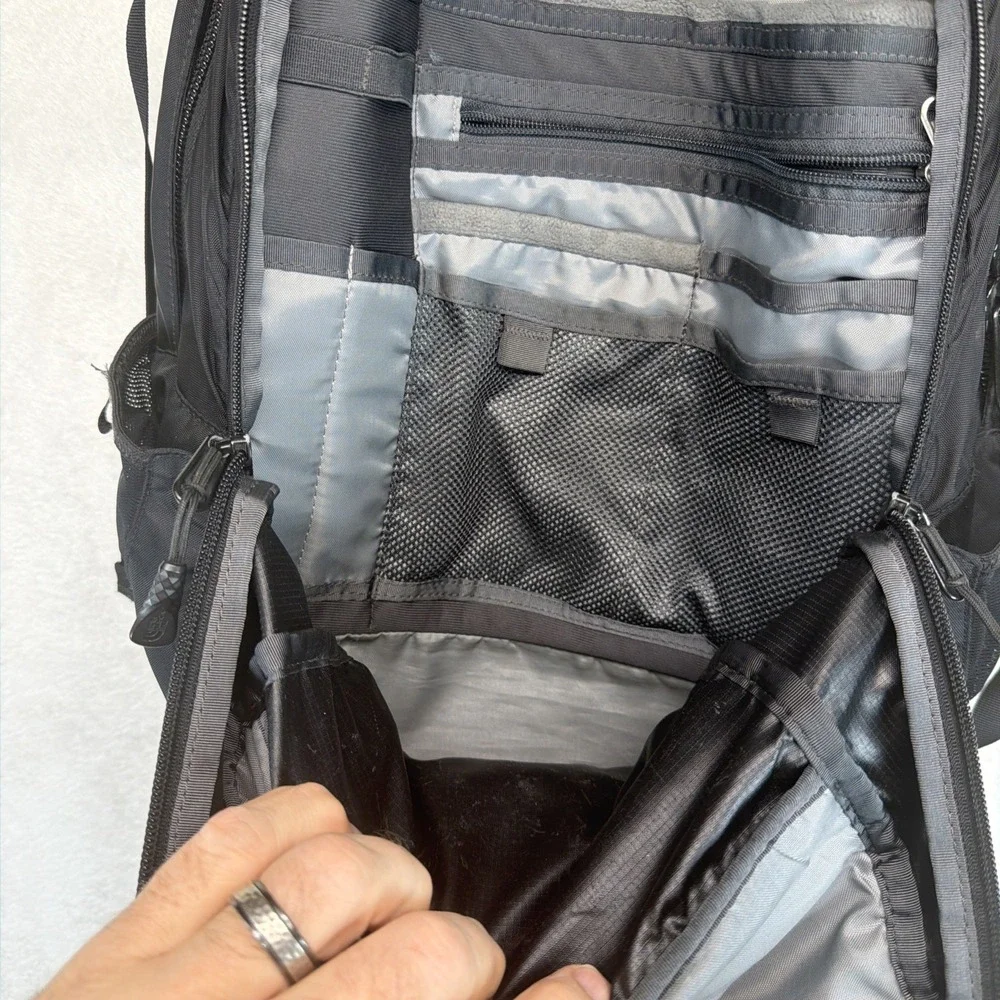 The North Face Recon Backpack Black Laptop Hiking Travel Daypack Outdoor TNF
